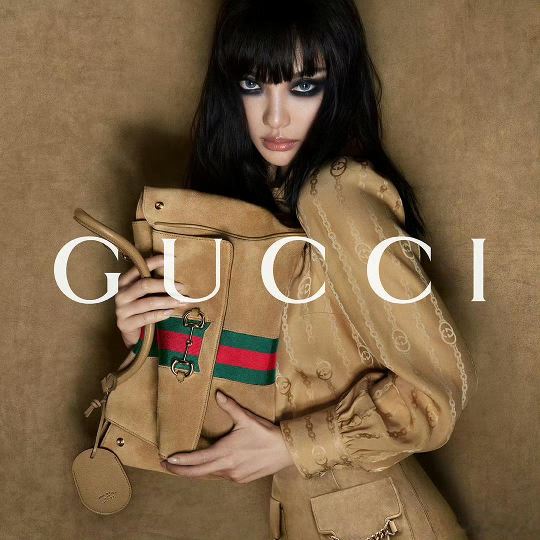 宁艺卓gucci地广212处不愧是gucci全球品牌代言人品牌方也是特别宠