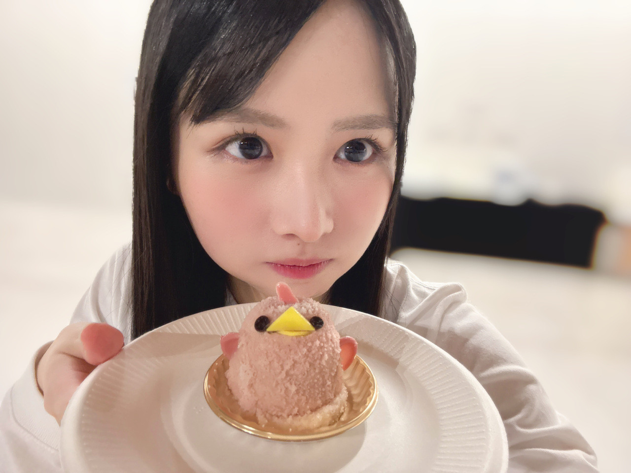 ひなの「リハ前から台湾ラーメンとヒレステーキとクリームソーダ巨峰味を食してしまっ
