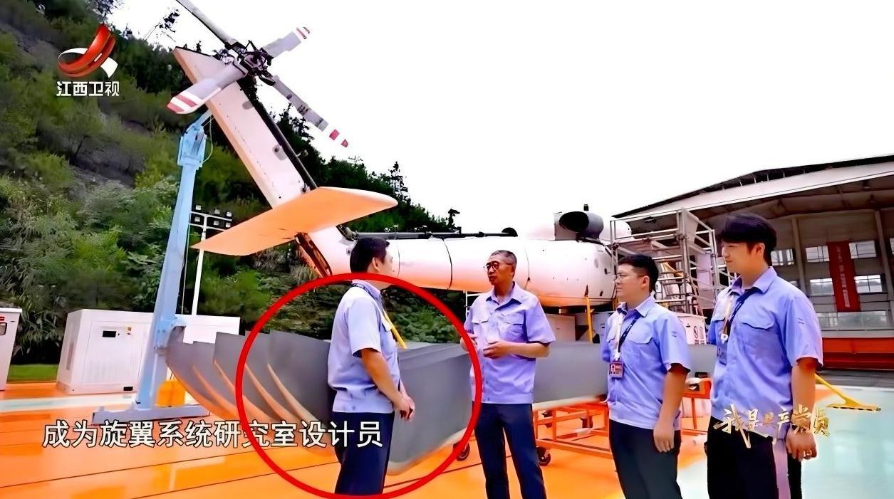 近期官方画面曝光，国产直-20通用直升机迎来关键技术升级，全新设计的“弯刀式”后