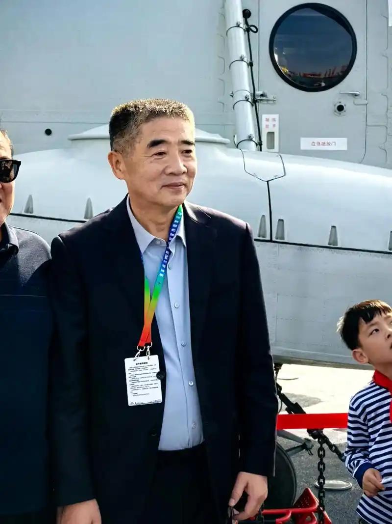 这可能是个大阴谋！军事专家杜文龙提醒，美国这次南海坠机事件，我们不能光看热闹，看