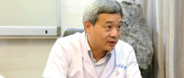 1984年，新疆一女子腿上肿了个大包，整日疼痛难忍，医生直接建议截肢。这一消息瞬