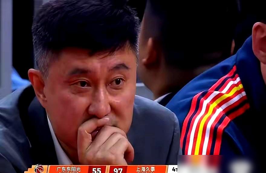 别再信朱芳雨那句“大外援在路上”了，他那句“有什么吃什么”，才是真心话。萨林