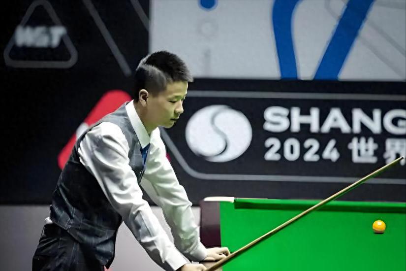 江俊跟梅尔滕斯打得很胶着，最后比分5－4落后，但他硬是追回来赢了6－5，这场球他