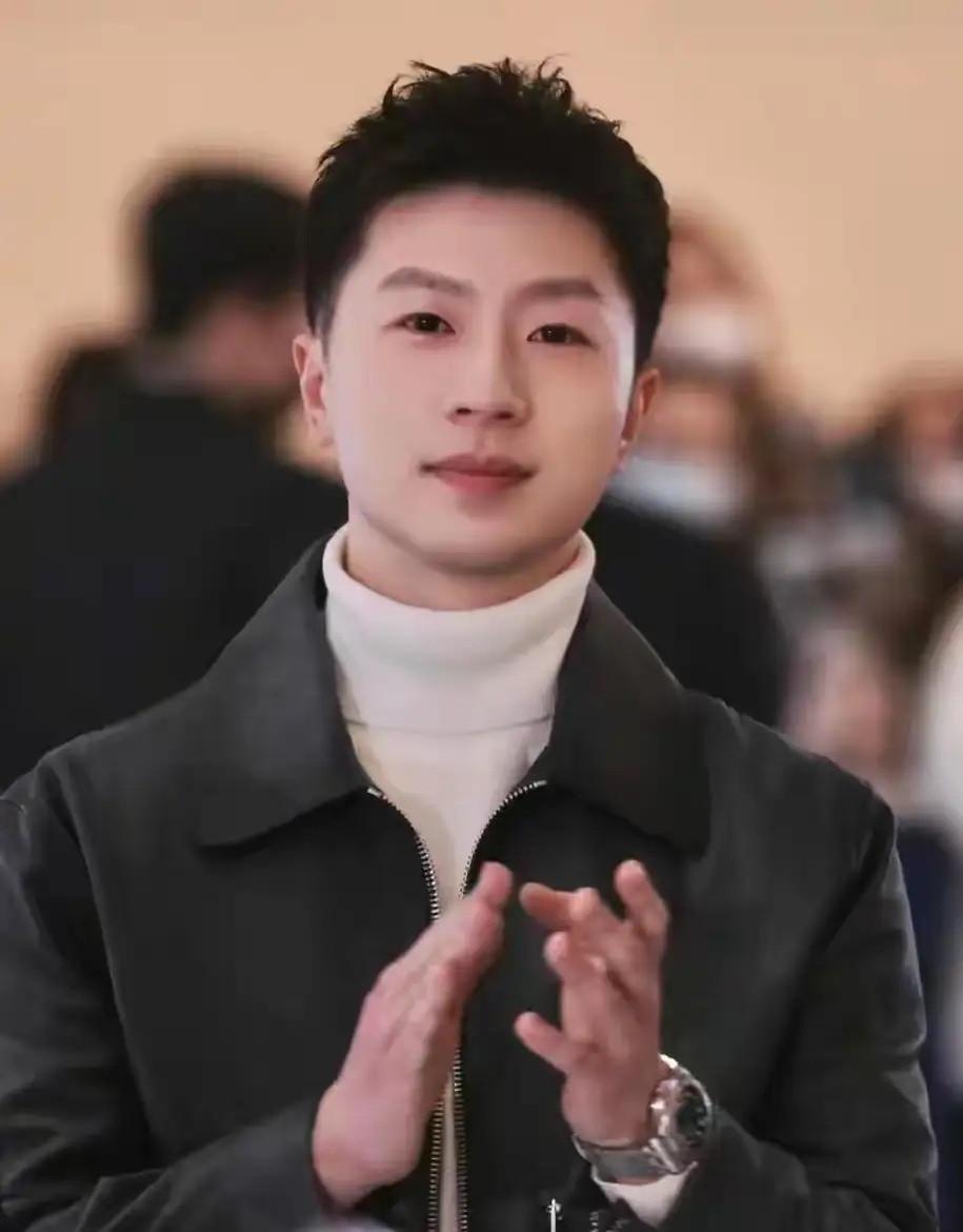 国乒新教练选拔悬念升级！国乒新一届教练班子选拔，总教练人选备受瞩目。李隼临近退休