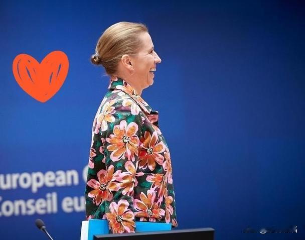 丹麦智斗老美不管谁赢，美国都算双输丹麦这招真的牛，买43架F-35让美国赶紧