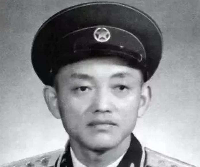1951年，在朝鲜战场上，志愿军91团因为没有收到总部撤退的命令被美军团团包围，