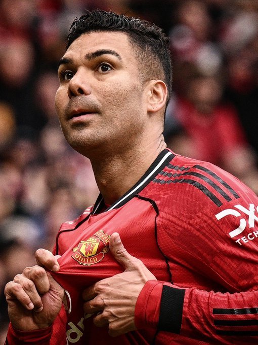 曼联英超曼联下窗如果走人不应该寻找那个人的替身反而应该考虑：1.曼联的下赛季的