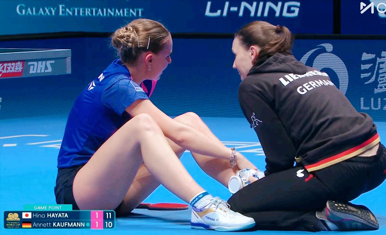 我去！这次世界杯地胶有些滑吗？怎么意外频发！孙颖莎、王曼昱一定注意了。今