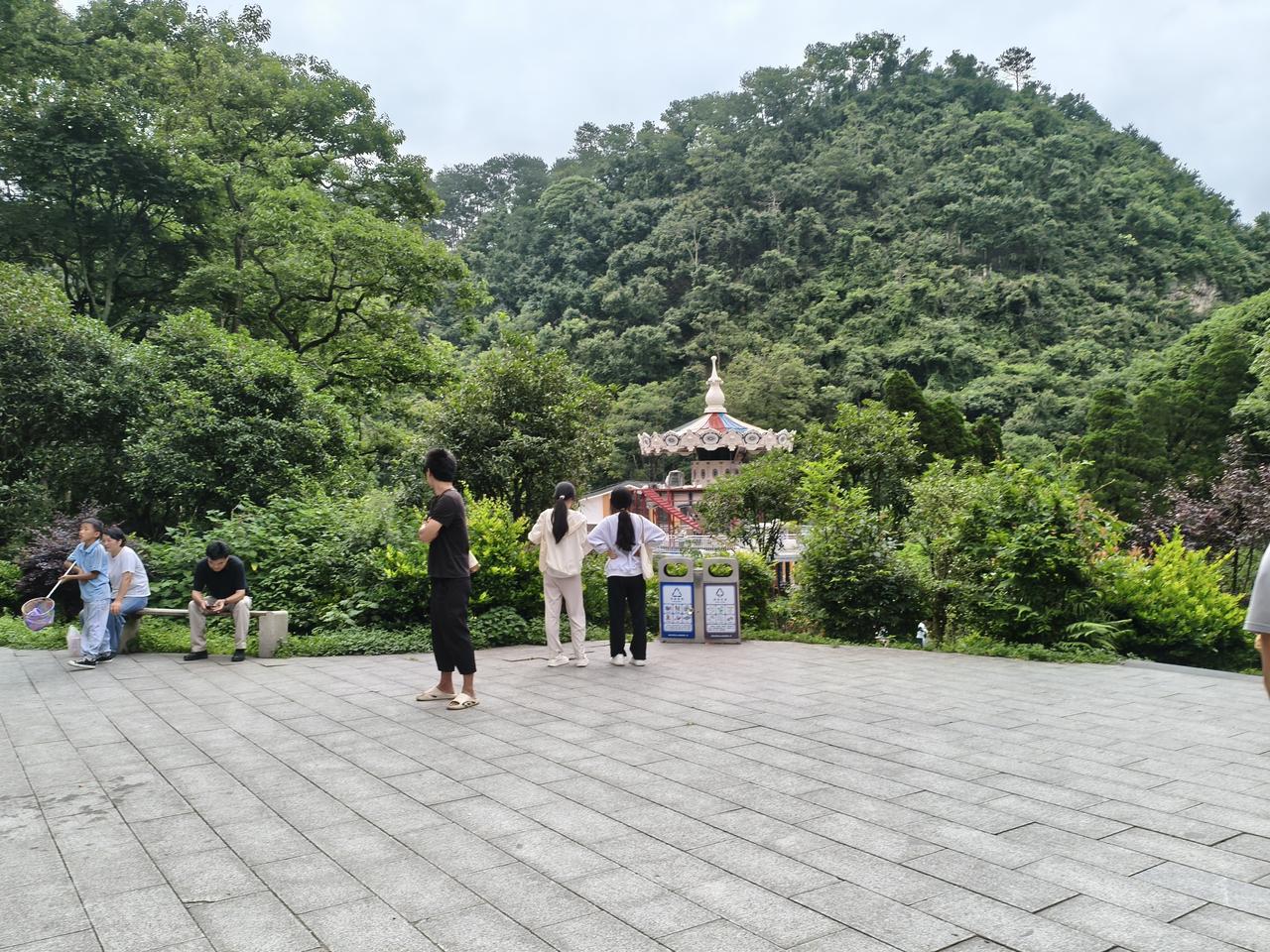 你还买海景房吗？海景房价格暴跌太魔幻了，从12000降到2000，