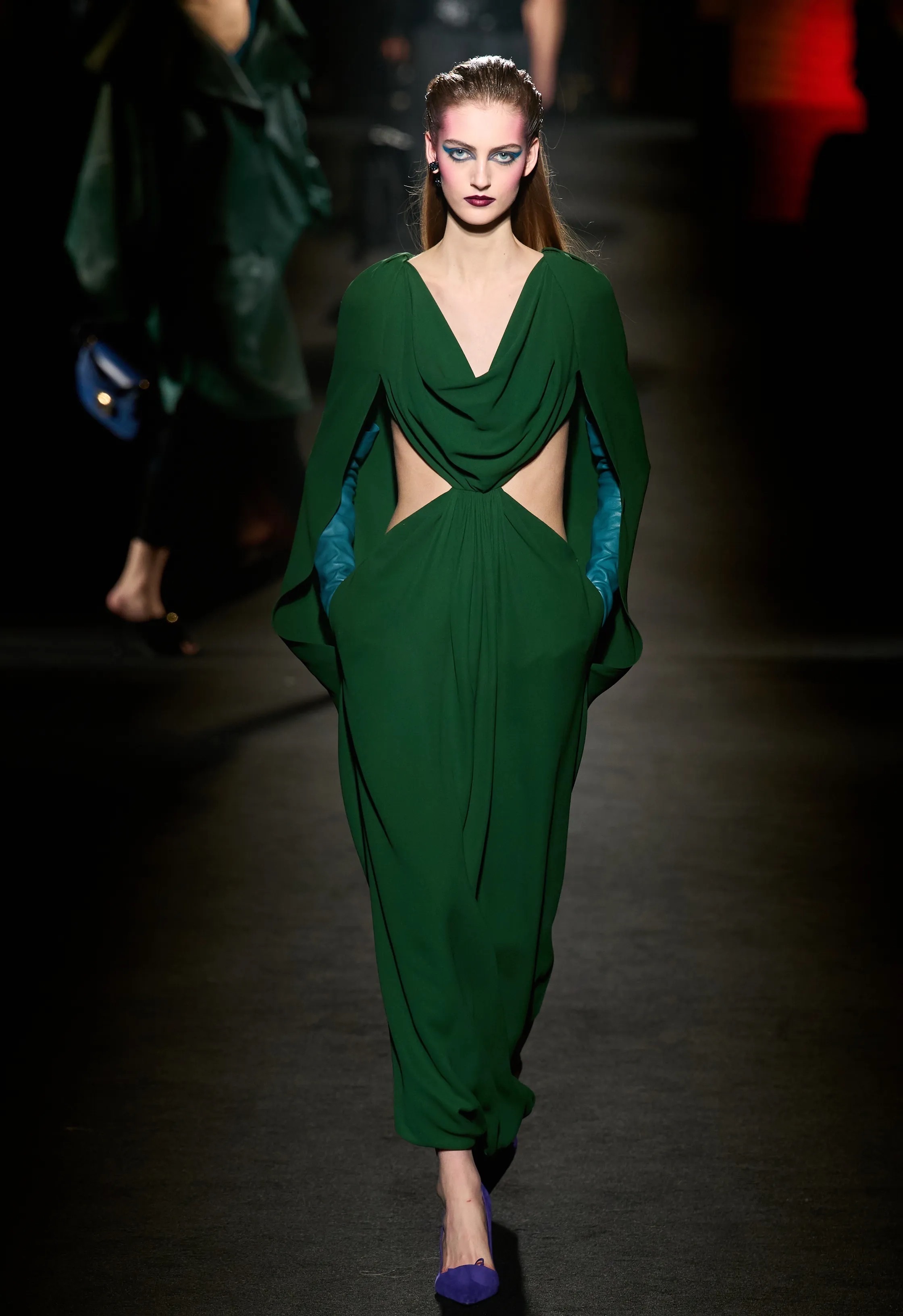 大秀直击巴黎时装周2026秋冬秀场，比起轰动的“趋势宣言”，更像一次安静而微妙