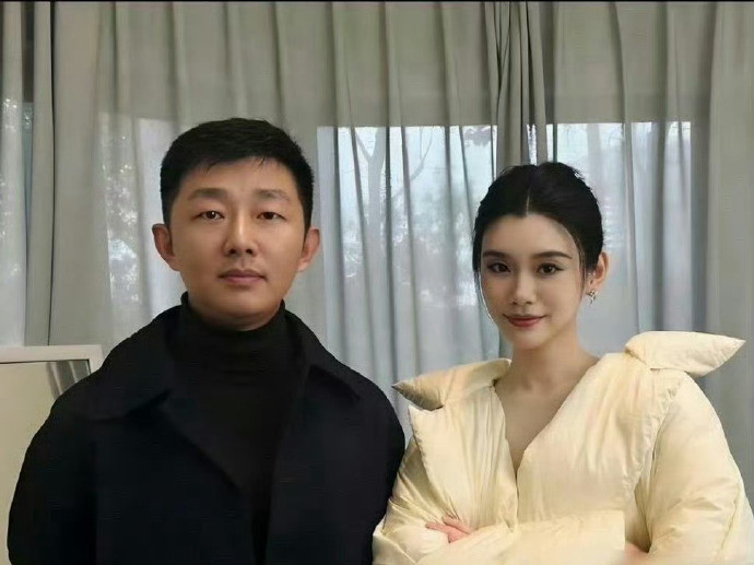 奚梦瑶不愧是超模长相，太牛了普通人站她旁边显得的更普通了​​​