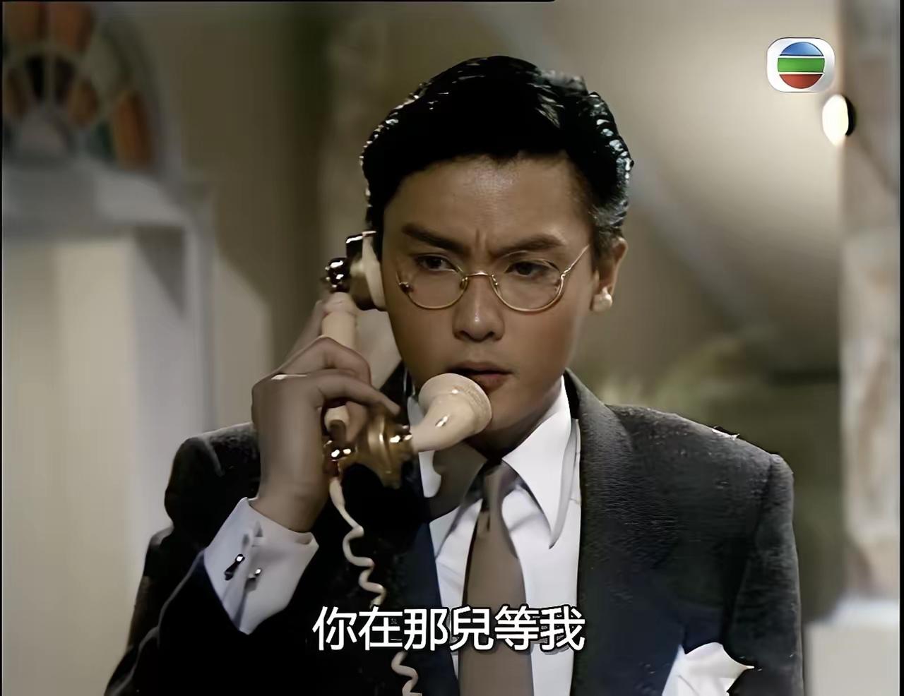 关礼杰年轻时缺乏气质，经过多年磨炼，终于突破了小生形象，他演绎的小李飞刀李寻欢，