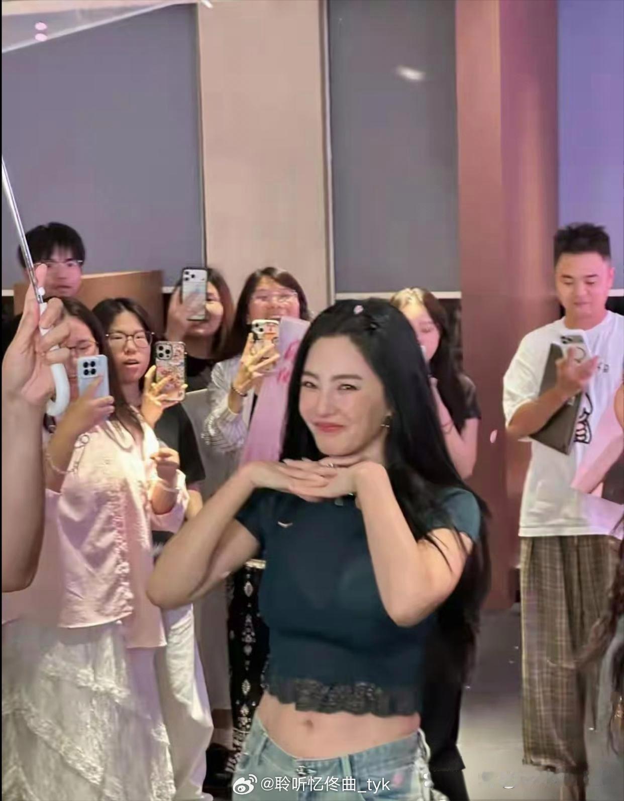 张雨绮的魅力就在于她的肚子