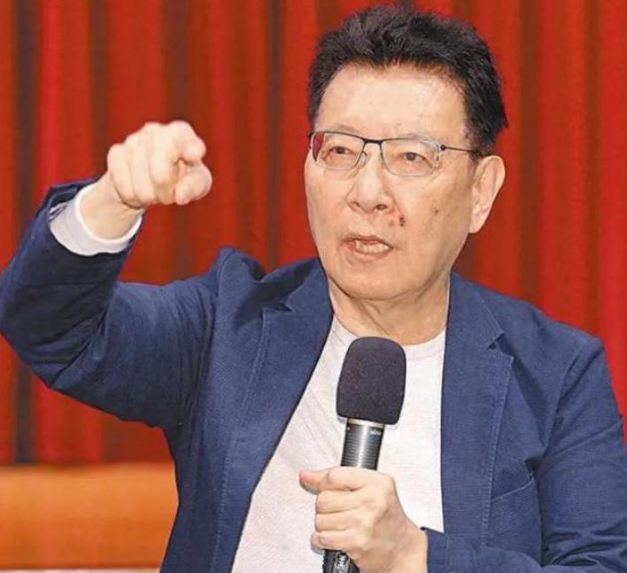 人人讨厌赵少康！赵少康的言论在两岸都引起一片哗然。外省二代背景的他，