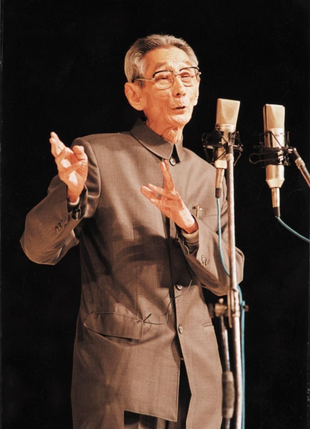 1953年，相声界总门长张寿臣召集津京两地的相声演员开会，目的仅有一个：那正是清