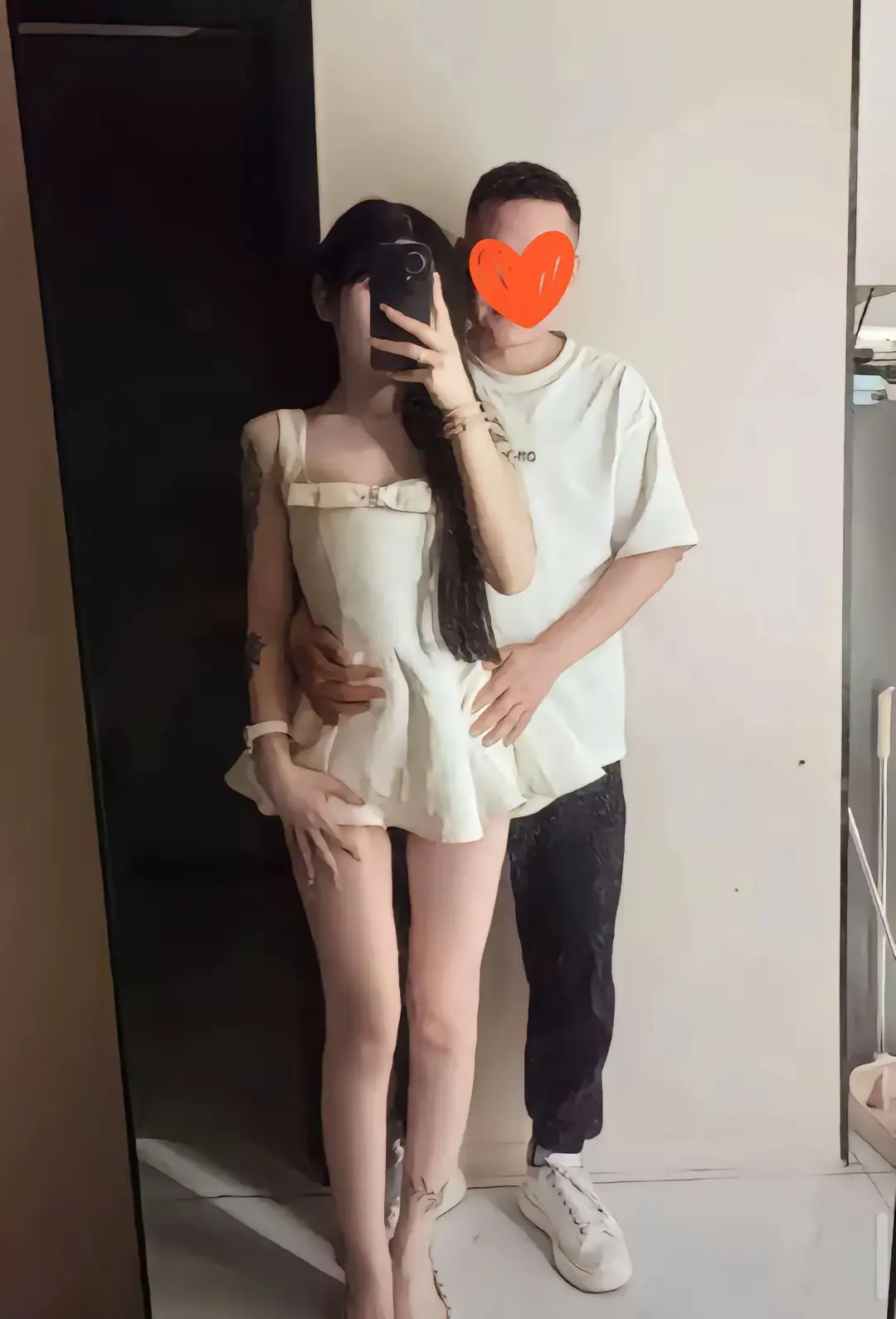 闺蜜和我大伯在一起了！​我该叫她什么？