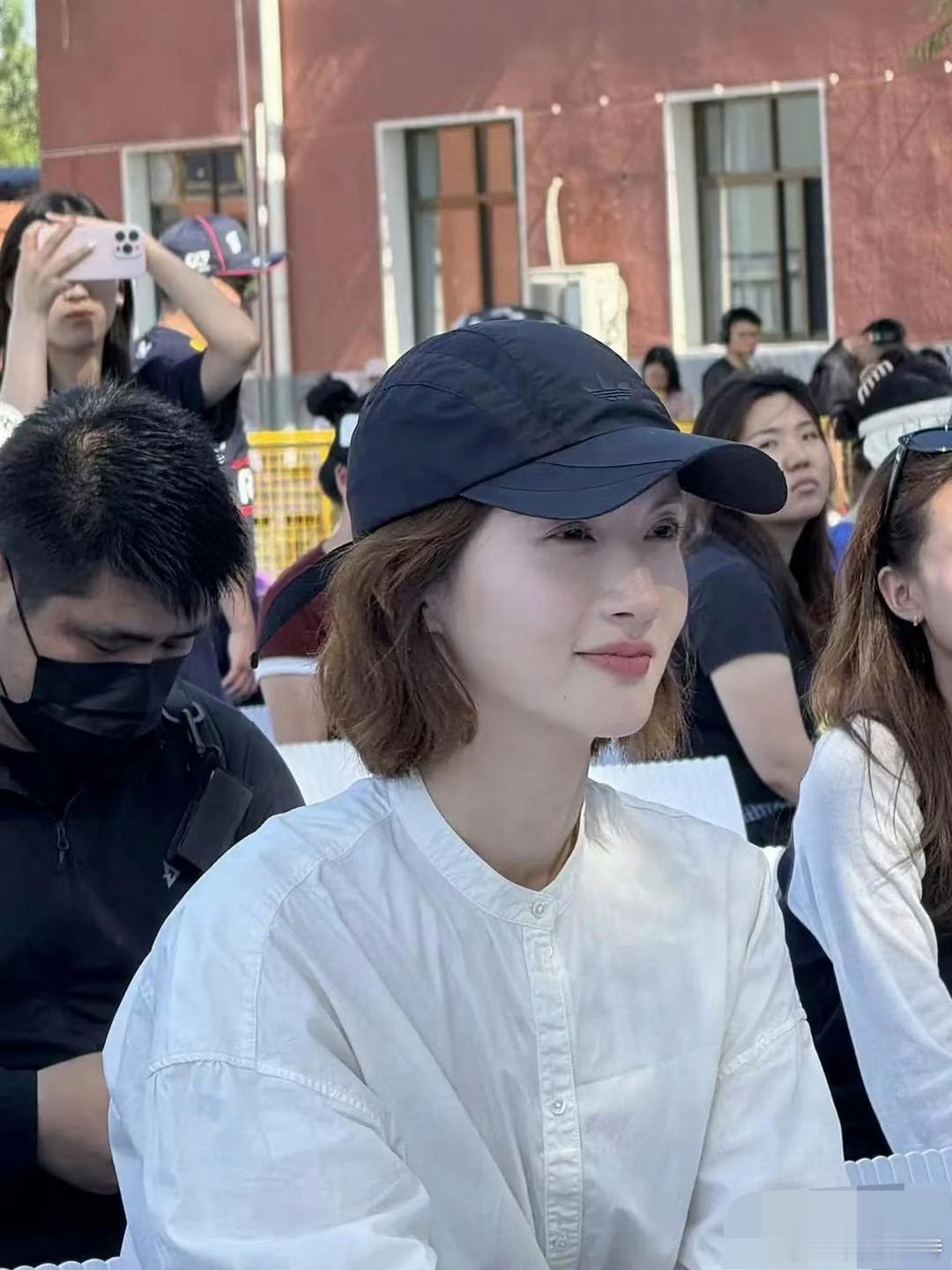 我滴妈，金晨咋成这样了？￼