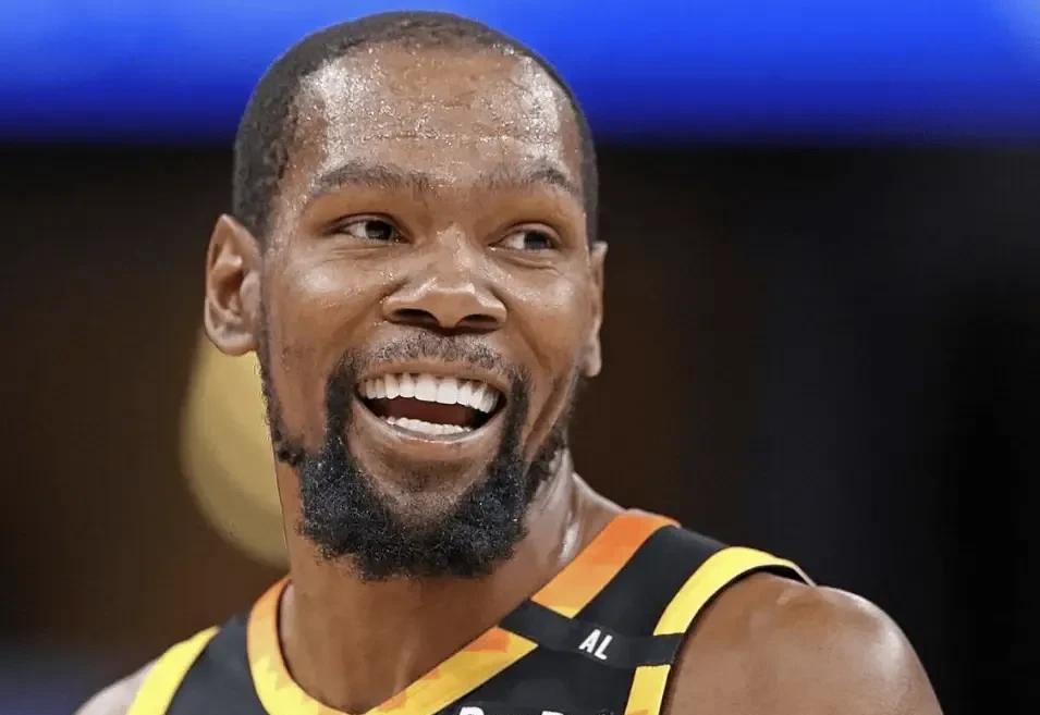 ESPN爆料关于交易的一则新闻：76人突然计划用探花签+乔治，换杜兰特！这个之