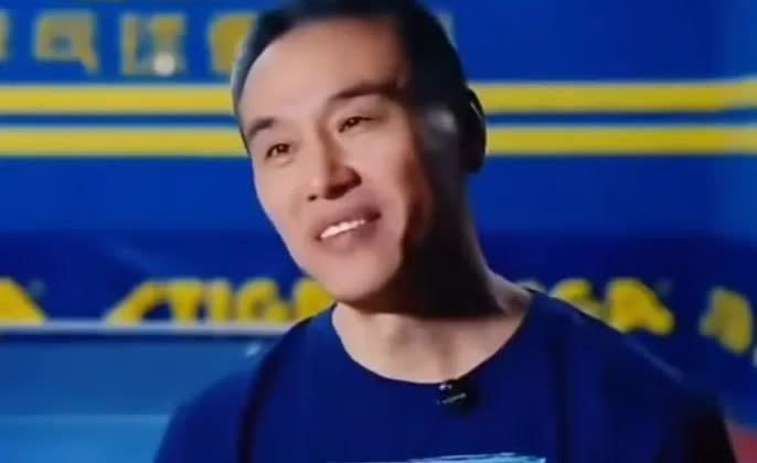 闫安的父亲闫永国说，王楚钦就是我给他招到北京队的，我是主考官，我一眼就看中他了。