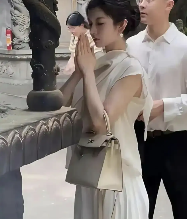 这一个包可能就得十来万吧