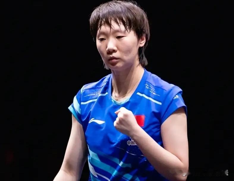 乱套，国乒大黑马0-4惨败，女单决赛阵容出炉，王曼昱距离卫冕仅差一胜[玫瑰]