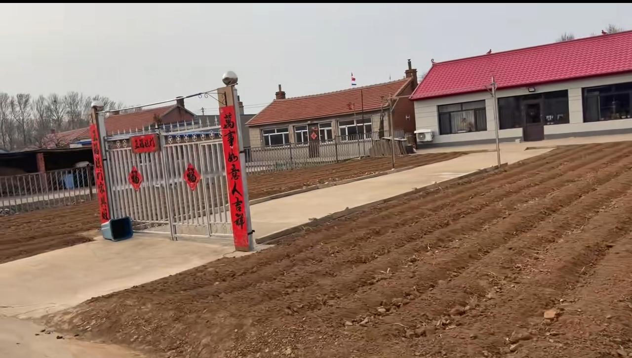 这才是独门独院，不接受反驳。况且隔音效果，那么好。