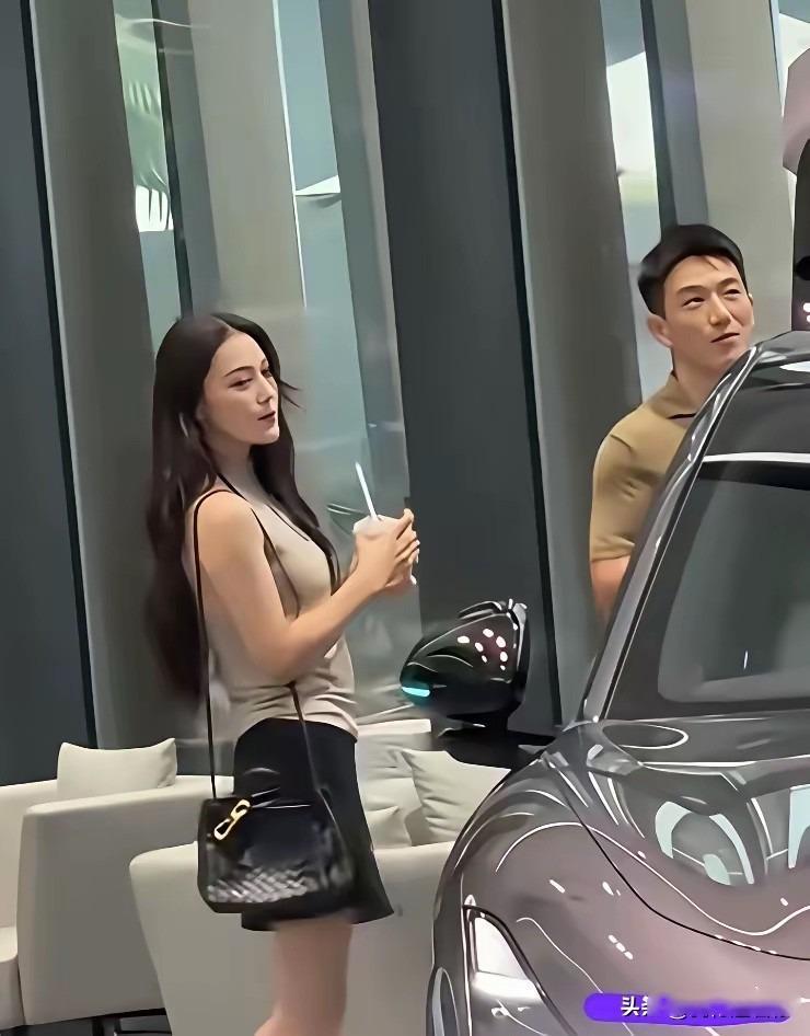 张馨予陪何捷看个车，大家又开始替这段婚姻算账了:包多少钱，车多少钱，她一年挣多少