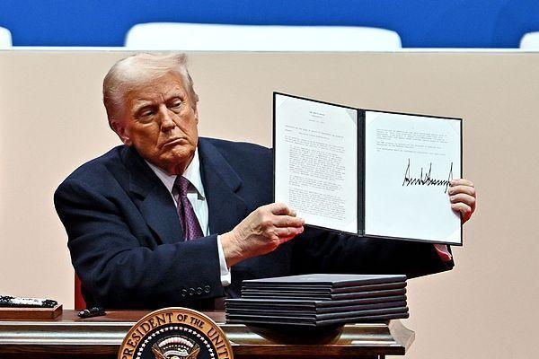 美国参议院正在闭门啃一份报告，琢磨着要把中国踢出“最惠国待遇”。一旦落地，中美贸