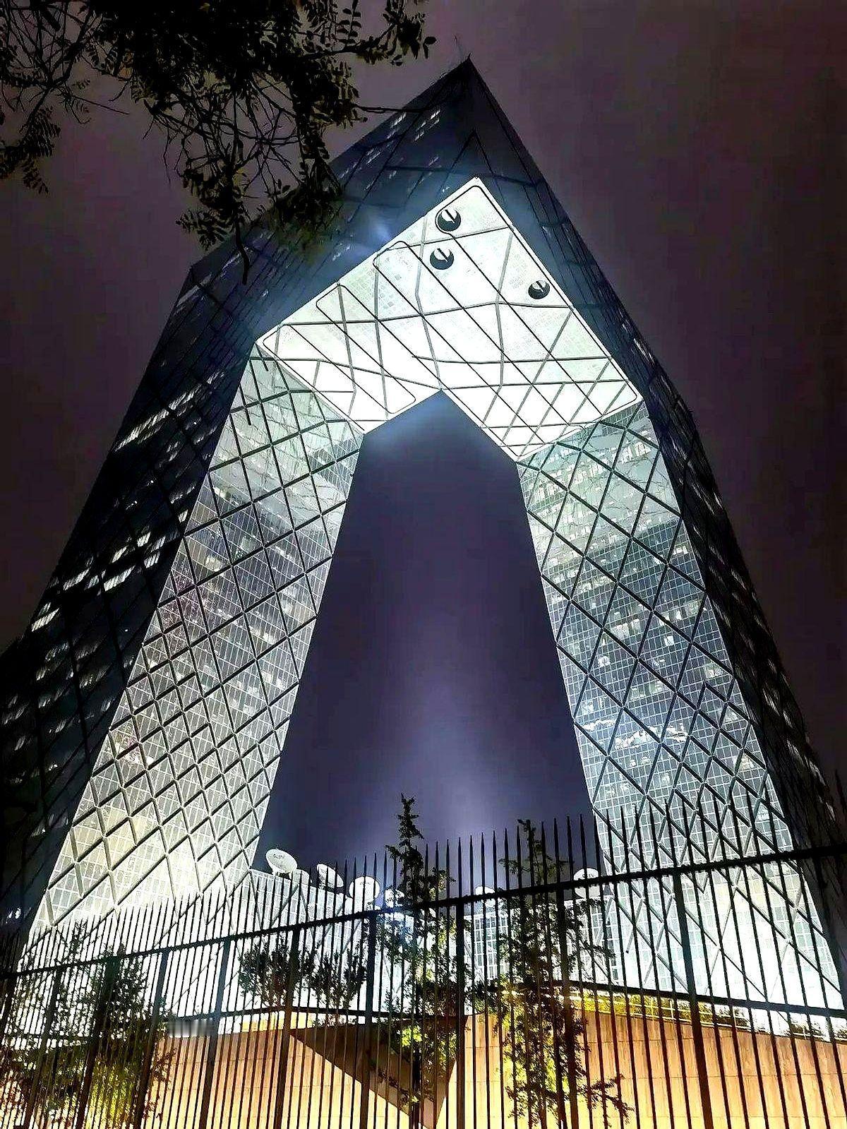 央视估计是伤透心了。女排世联赛，不播。女篮亚洲杯，不播。国足世预赛，