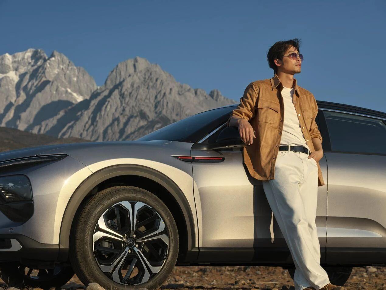 新款凡尔赛C5X来了！搭载L2.5级C-Pilot智驾辅助系统？3月23日，