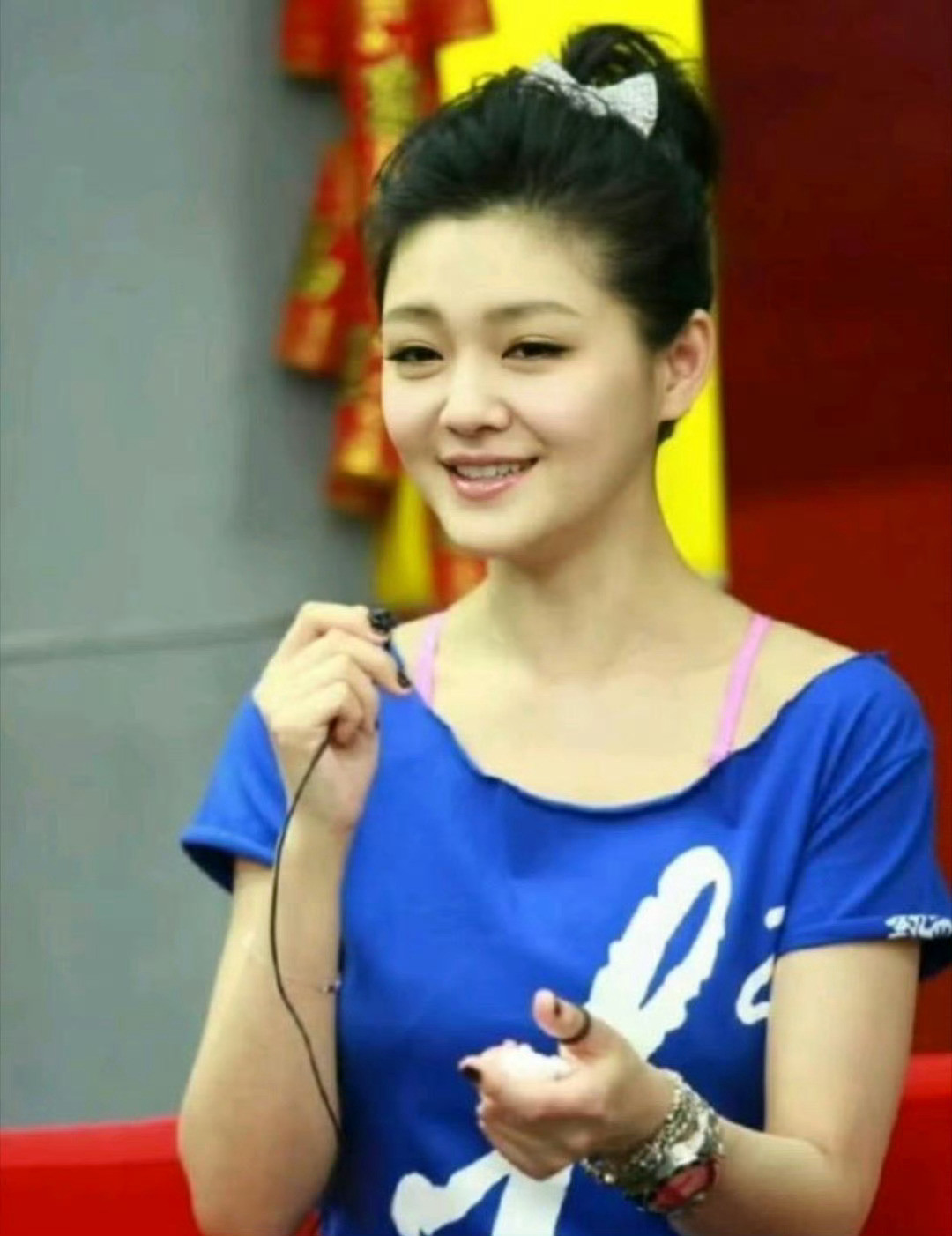 17岁的Angelababy竟然和大S同台做过节目，看着太养眼了