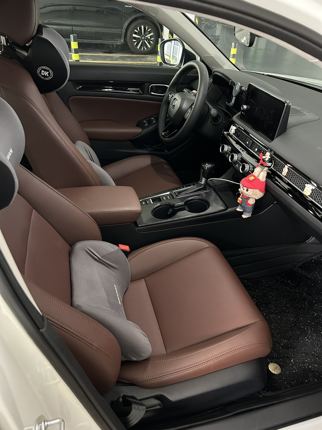 看看我得内饰怎么样，十一代思域真皮手缝方向盘套108098牌子的calpay