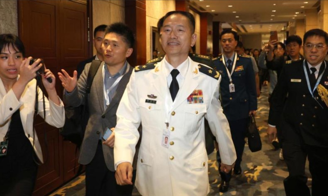 加坡重量级学者祁冬涛发文评“香会”上中美表现：“中国派出位阶最低的代表团迎战美国