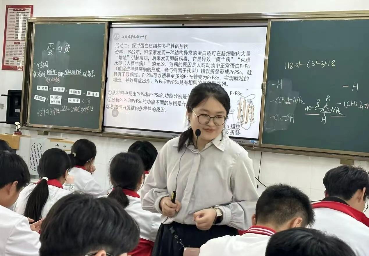 教育部出手了！将英语“踢出”高考，取消其主科地位？教育部回应一针见血！没想到，螳