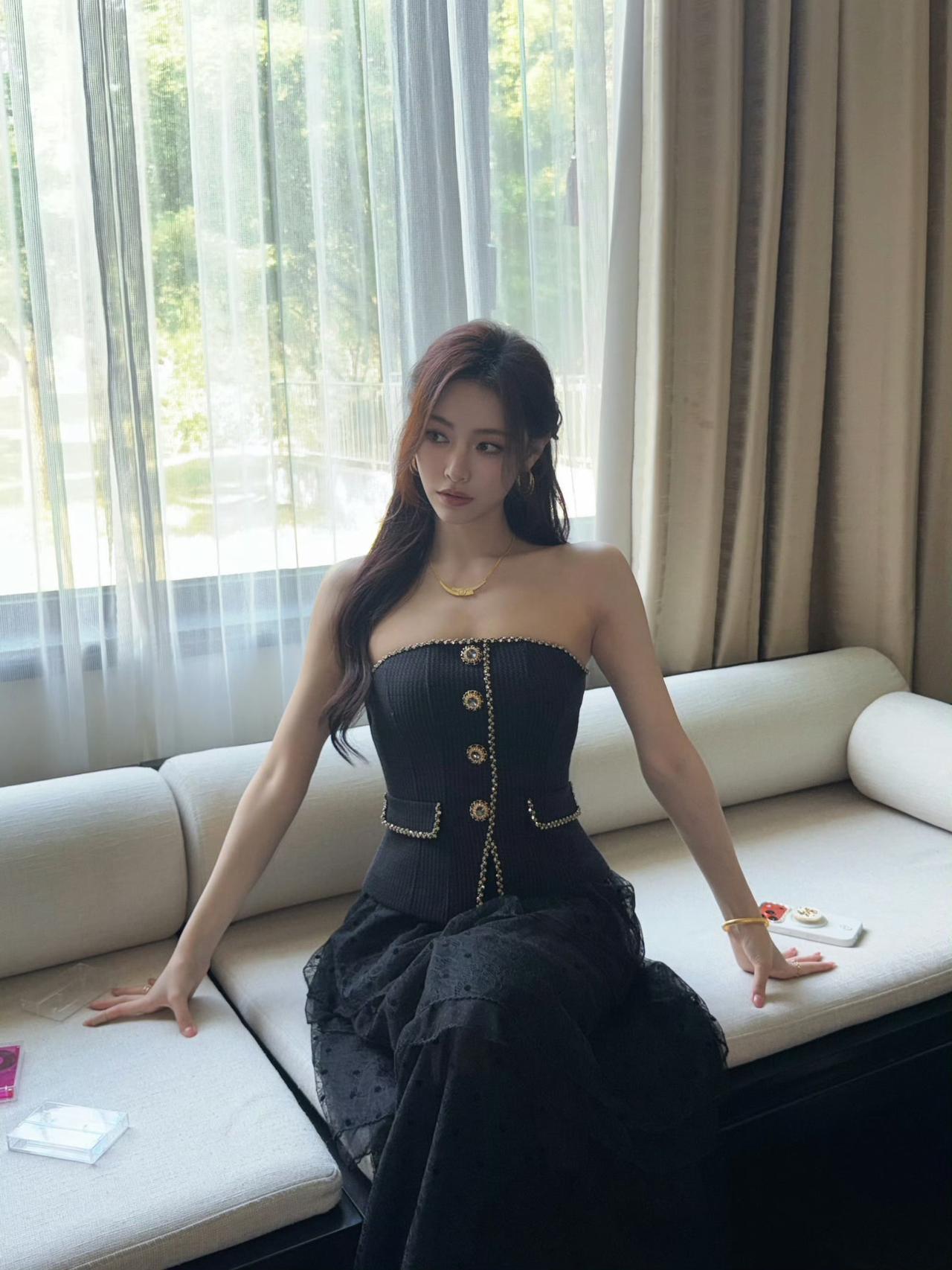 欧尼你咋美成这样[滑稽笑]许佳琪