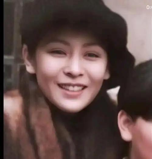 向太自曝年轻时抛弃首富前男友，嫁给当时一无所有的向华强。 她的前任是台湾首富