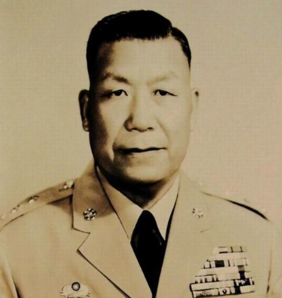 1949年6月1日，蒋介石急电青岛：“所有港口、电厂、纱厂，一律炸毁！”警备司令