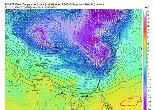 西伯利亚那个“冷气库”啊，现在正憋个大招呢。你们看天气图没？紫得发黑，跟个巨型章