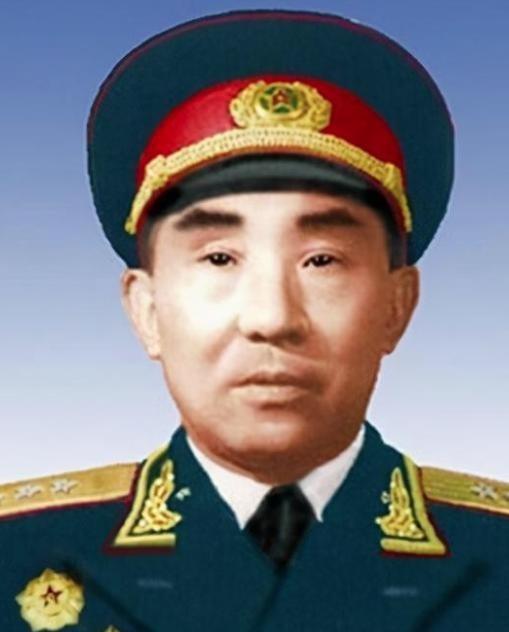 1973年，军事学院院长李聚奎上将住院休养，偶然听到了小护士的谈话。第2天，他借