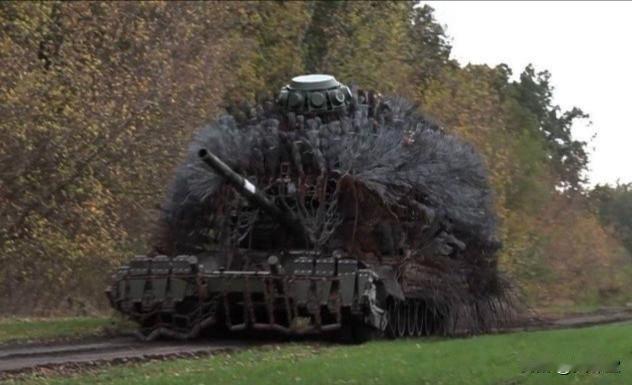 俄军大捷！乌军5500人被歼，3个旅投降，法械旅在红军城举起白旗。