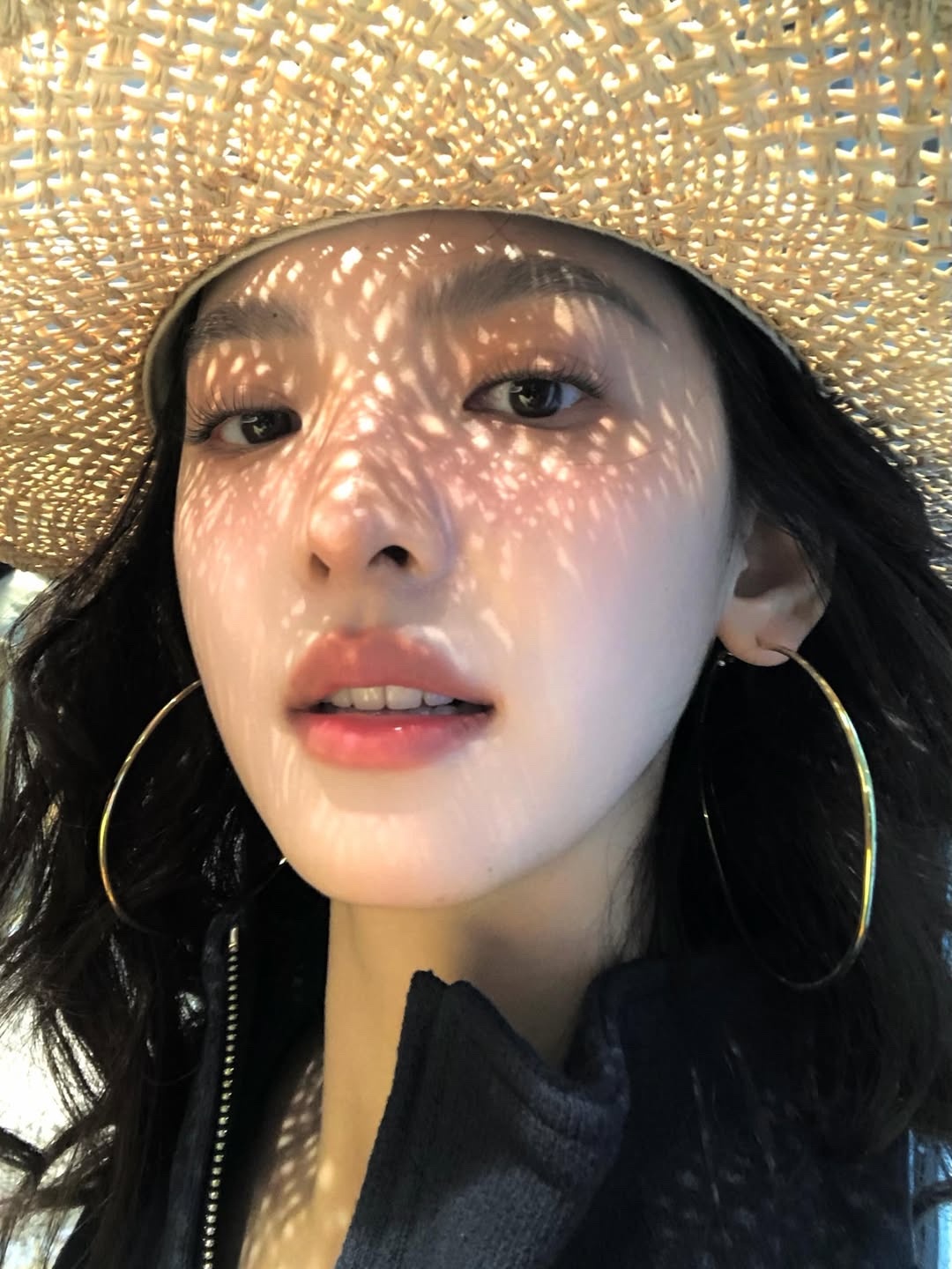 章若楠ins发了19宫格旅行照！！！每一张都美哭了章若楠ins发19宫格章若楠1