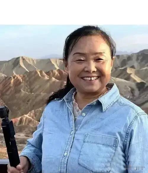 苏敏和傅首尔如今都是名人，两人都是独立女性的明灯，一个是抛弃家庭去旅行，靠