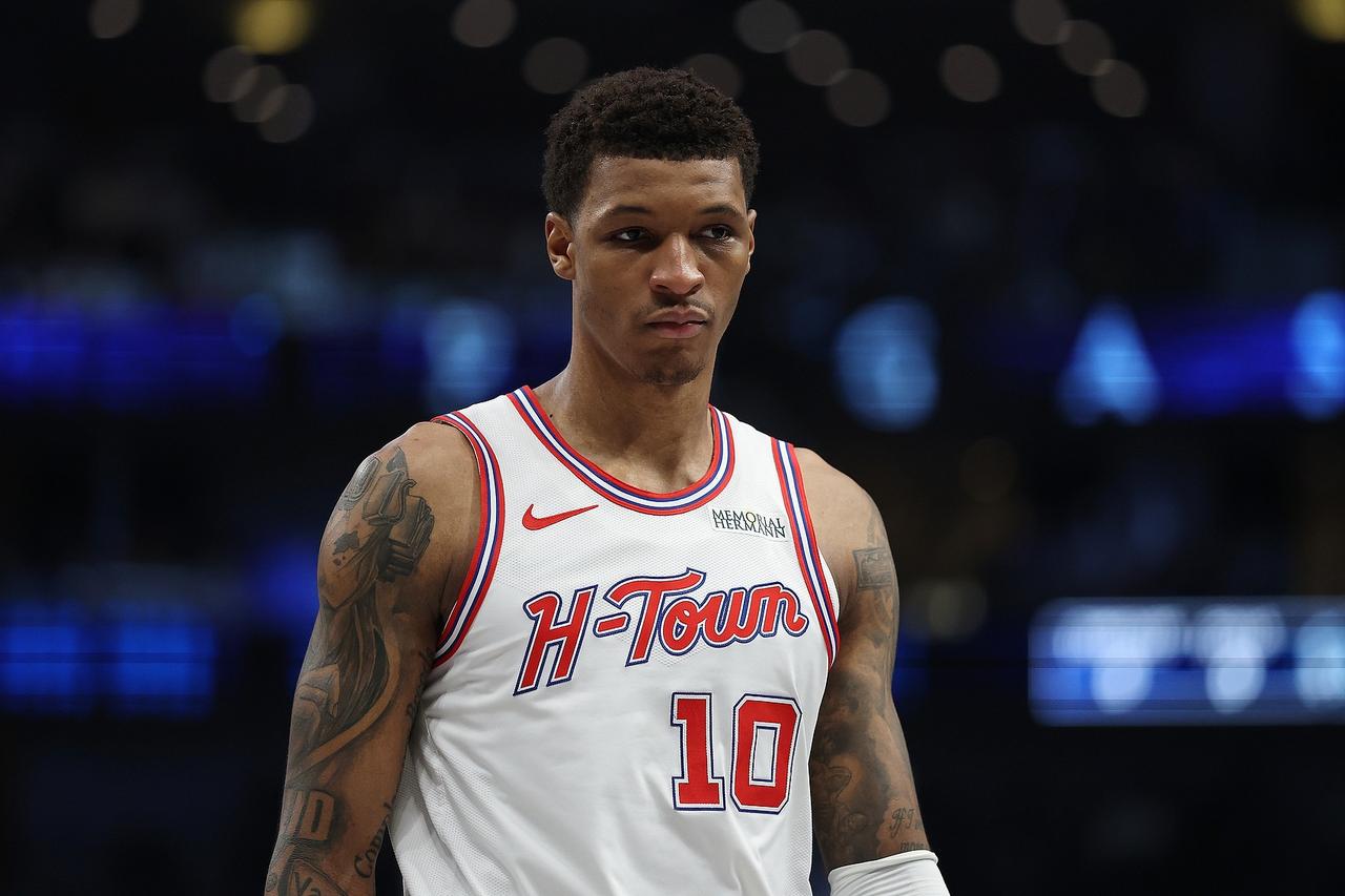 终于投进了！小贾巴里史密斯连砍8分！过去5场比赛，小贾巴里史密斯简直离了大谱