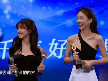 当时的赵露思和金晨都好美！娱乐圈就应该这样啊，百花齐放，有高挑的，有娇小的，有清