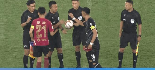 齐鲁超级联赛揭幕战主裁判竟然是沈寅豪，不知道这是我们山东足协想要进一步想要和现役