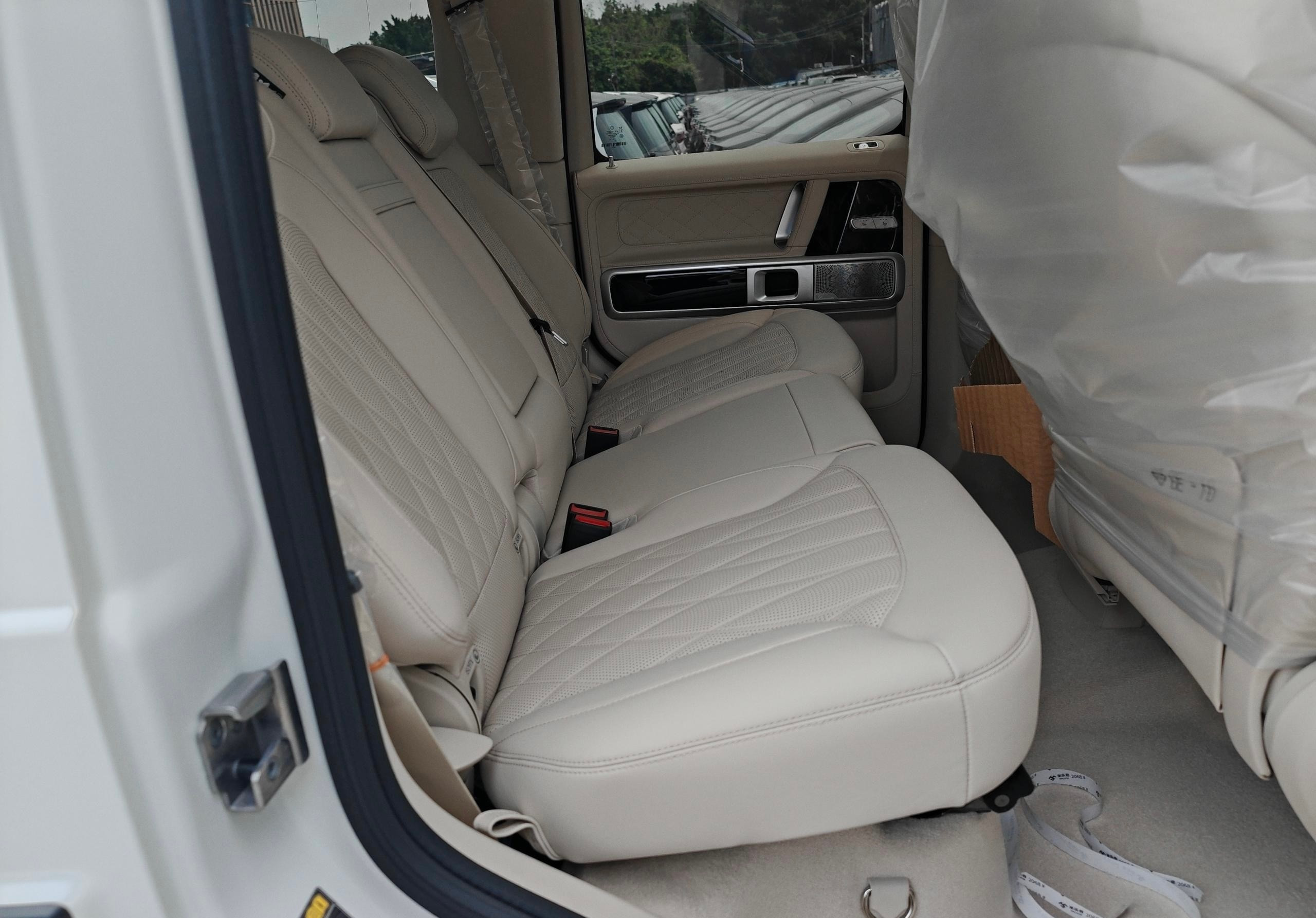 全新G63即将交付！帮客户看了很多台，总算买到了一台满意的配色。