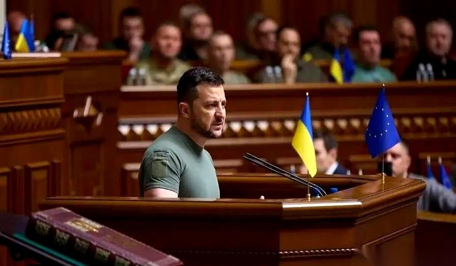 前线打不赢，怪谁？怪西方盟友给得不够多，还怪乌克兰老百姓自己，不想打了。这话