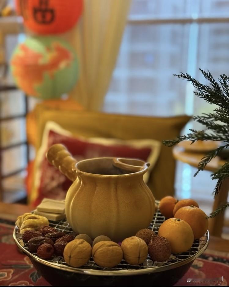 我一位男同事要被公司裁员了，上午确认的名单。今天中午吃饭的时候，听到他给他妻