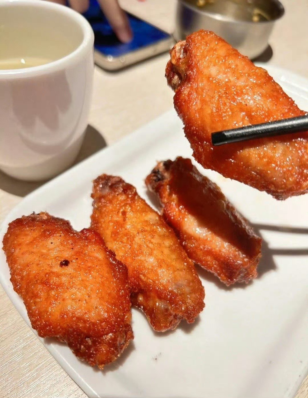 宿舍聚餐舍友多吃一块鸡翅不多A钱怎么办？