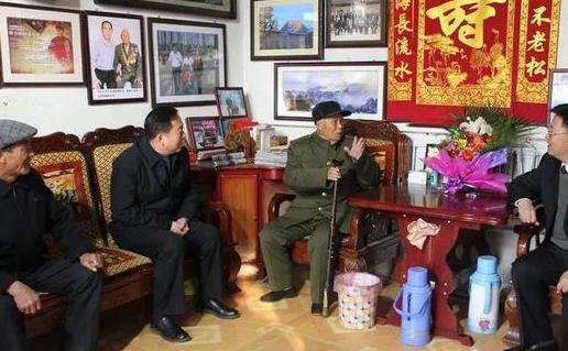 1956年，一解放军少尉副连长转去厅属建筑公司任保卫科干事，月薪66元，谁知，第